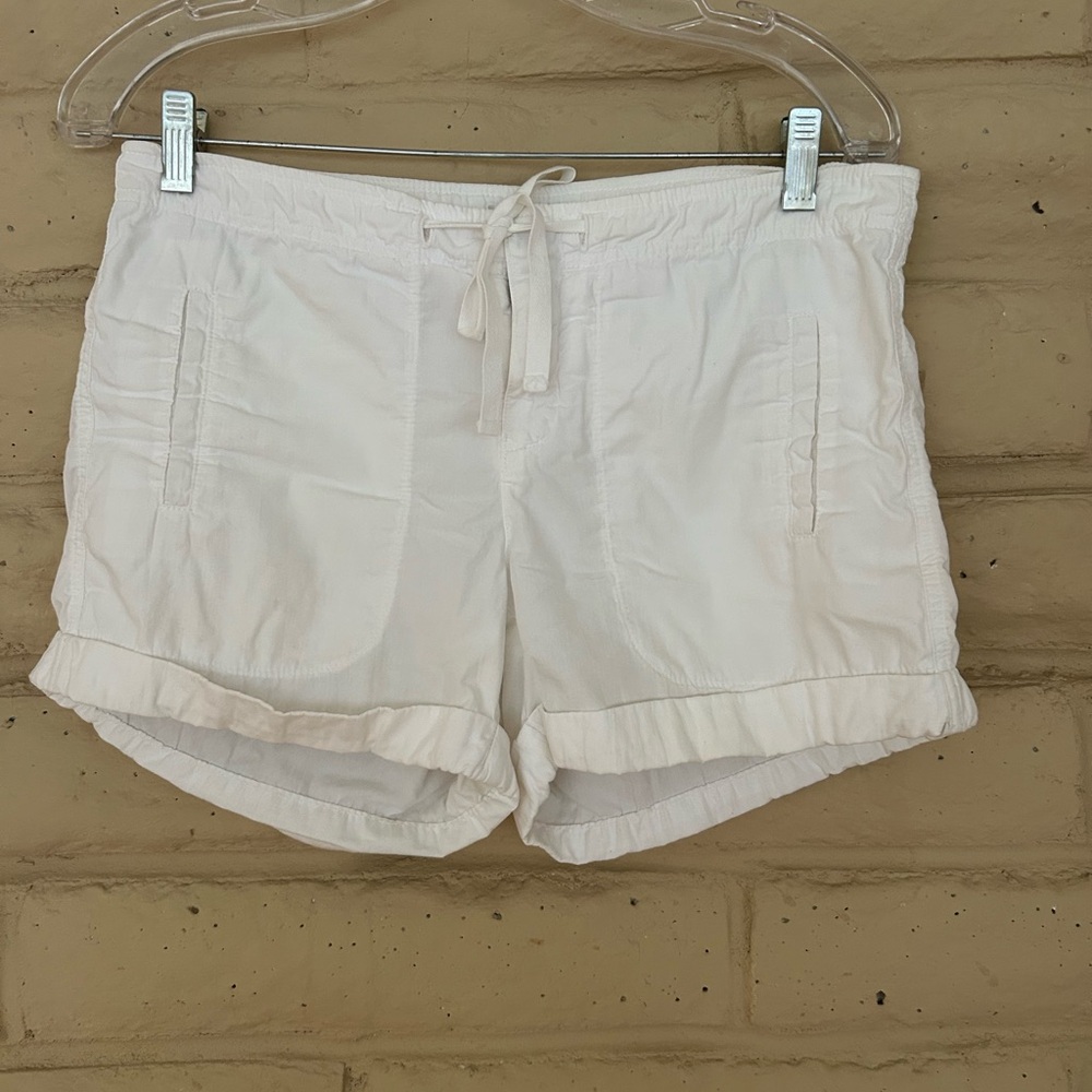 Vince Women's White Cargo Shorts